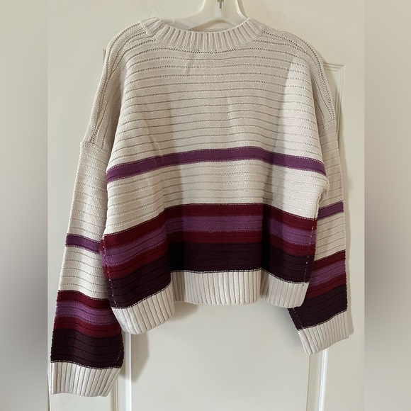 New! Splendid Designer Striped Cream and Purple Women's Acrylic Sweater - Picture 5 of 13